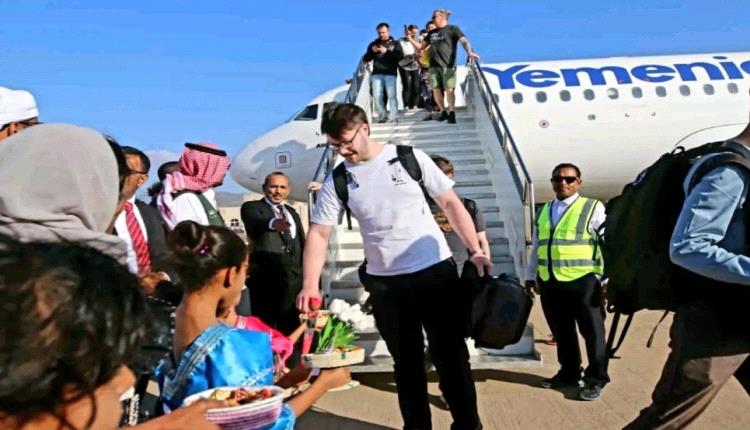 مديرة "اليمنية" تكشف خفايا أزمة الطيران في الجزيرة المعزولة