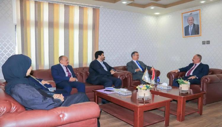 وزير النقل يبحث مع السفير الليبي تعزيز التعاون المشترك في قطاع النقل