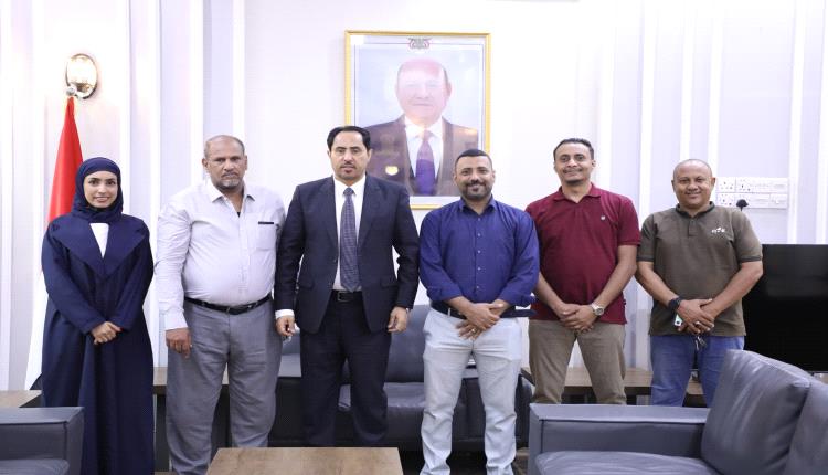وزير الشباب والرياضة يلتقي اللجنة التحضيرية لبطولة مصارعة الذراعين ويطلع على آخر التجهيزات