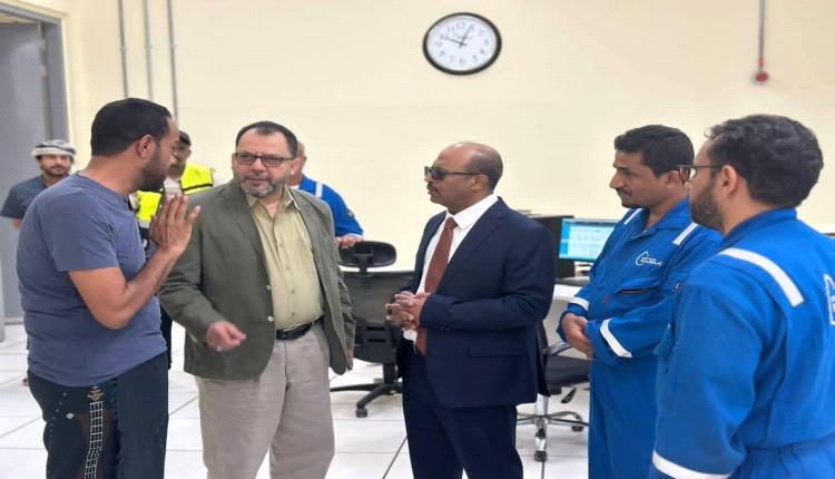 وزيرا الكهرباء والنفط يطلعان على جاهزية محطة بترومسيلة وعودتها إلى الخدمة