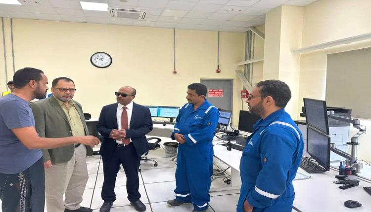 وزيرا الكهرباء والنفط يطلعان على جاهزية محطة بترومسيلة للعودة إلى الخدمة
