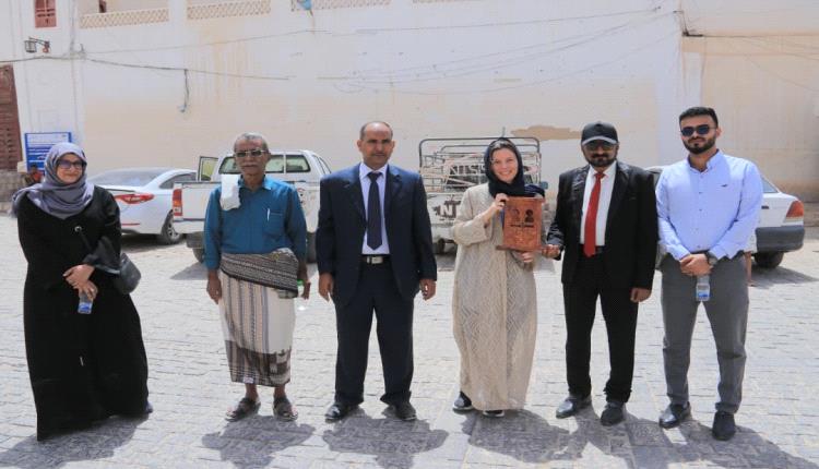 مدير عام شبام يستقبل وفد مكتب المبعوث الأممي ويُشيد بعراقة مدينة شبام ومعالمها التاريخية