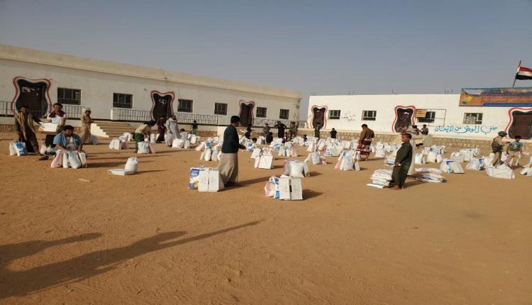 بدعم مركز الملك سلمان.. الفرقة الثالثة طوارئ تدشن توزيع مساعدات غذائية للأسر المحتاجة في الوديعة