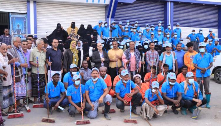 مدير عام دارسعد يدشن أول حملة نظافة مجتمعية في منطقة البساتين