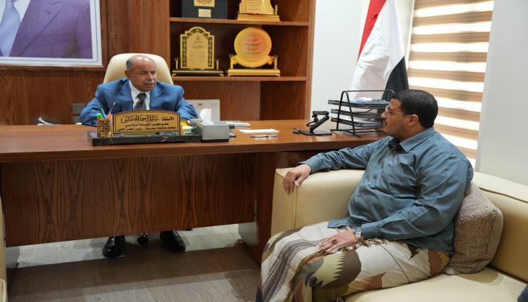عضو مجلس القيادة محافظ حضرموت يطلع على جهود تموين المطارات بالوقود لتفويج الحجاج واستقرار السوق المحلية