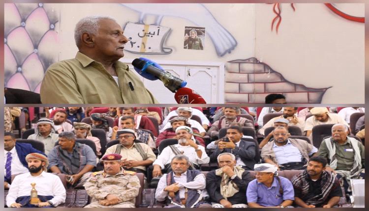أبرز شيوخ قبيلة المراقشة بأبين .."لا نحمل أحداً قدراً ليس قدره".. ويدعو إلى تعاون حقيقي مع المحافظ بعيدا عن التملق والمجاملات .. ويؤكد أن الإرث ثقيل