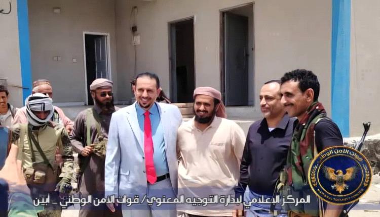 السنيدي يتفقد وحدة حماية الأراضي بأبين ويلتقي كبار المستثمرين