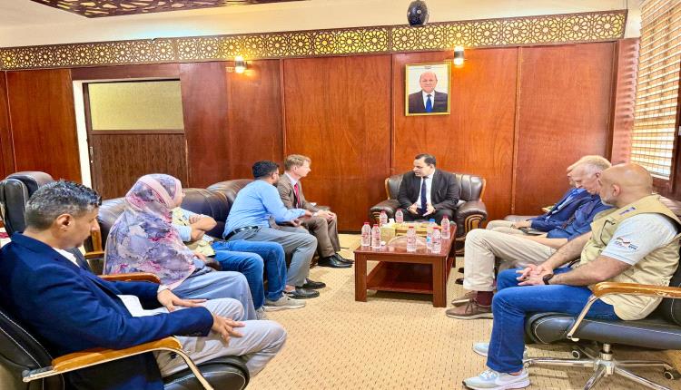 الوزير السقطري يستقبل وفداً ألمانياً ويؤكد أهمية تسريع مشاريع تأهيل قطاع الاصطياد السمكي