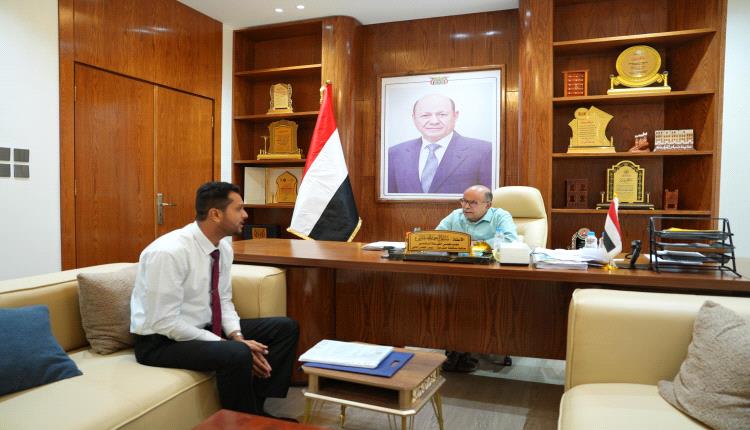 عضو مجلس القيادة الرئاسي محافظ حضرموت يطّلع على أوضاع مختبرات الصحة العامة المركزية واحتياجاتها الفنية والتأهيلية