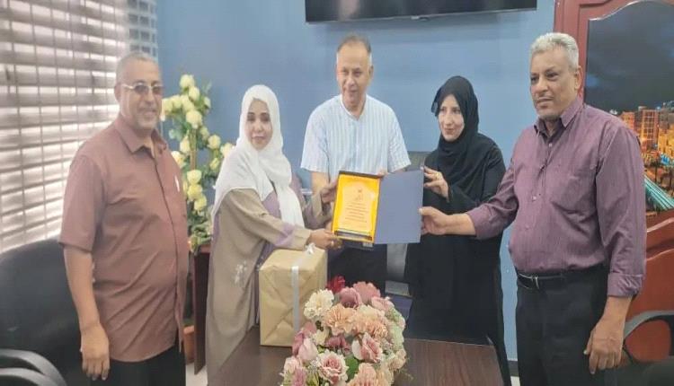 إدارة المعلا تكرم مدراء المدارس المتميزين