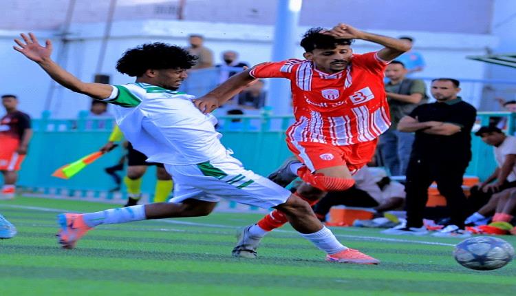 المكلا وشعب حضرموت يواصلان صدارة الدوري اليمني