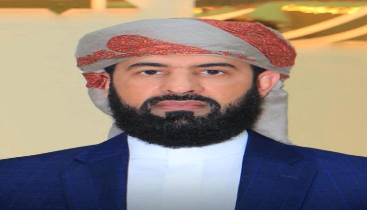 محافظ أبين يوجّه بصرف حافز مالي للمعلمين والمعلمات المتطوعين بالمحافظة