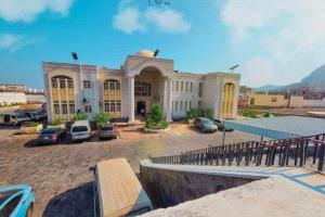 غضب في أوساط موظفي وزارة العدل بعد قرارات توظيف مثيرة للجدل في عدن