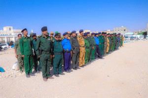 العميد النسي يؤكد جاهزية أمن شبوة خلال الطابور الصباحي