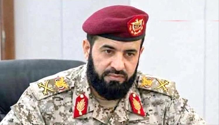 قيادة محور أبين تطالب بصرف مرتبات الجنود كاملة وتوفير احتياجات المعسكرات
