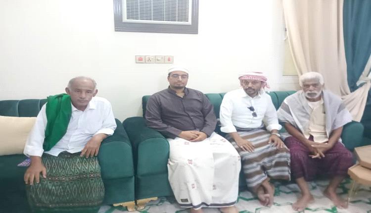 وفد من مجلس المستقبل الجنوبي يزور أسرة المناضل الراحل أحمد سالم بلفقيه في تريم تقديرًا لنضالاته