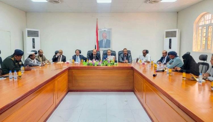 السلطة المحلية بمحافظة شبوة تعلن دعمها الكامل لقرارات وتوجيهات رئيس مجلس القيادة الرئاسي