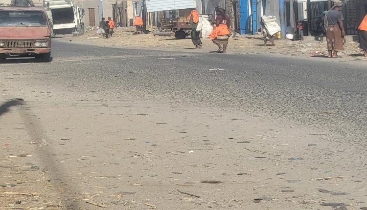 صندوق النظافة والتحسين بأحور ينفذ حملة ميدانية لرفع المخلفات وتحسين المظهر العام