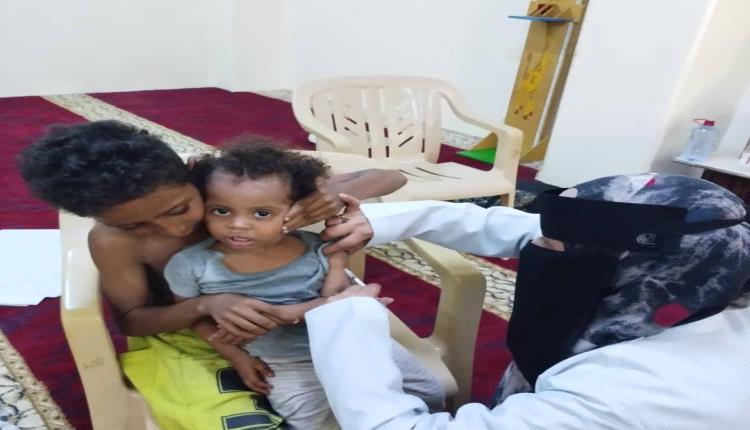 النشاط الإيصالي التكاملي لمجمع القطيع الصحي يصل إلى الأحياء السكنية في مديرية صيرة بعدن