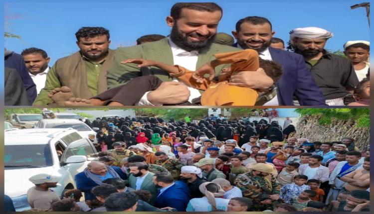 زيارة حكومية لمخيم القرنعة بأبين والمحافظ الرباش يوجه بإنشاء ملحق صحي ويطلق نداء للمانحين للاستجابة للظروف القاسية التي يمر بها النازحون