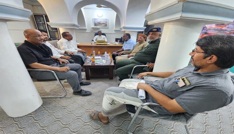 مدير عام مديرية تريم يلتقي مدراء المكاتب التنفيذية لمناقشة أوضاع الأراضي العامة في باجلحبان