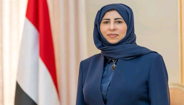 وزيرة الخارجية ونظيرها البحريني يبحثان التصعيد العسكري الحوثي والحصار المفروض على تعز