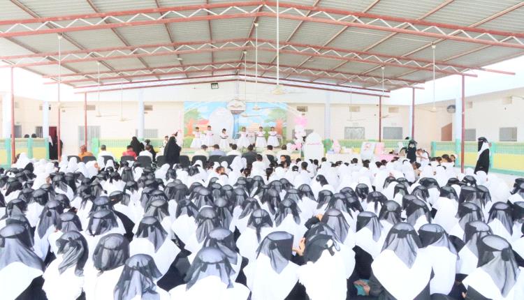 مدرسة النور للتعليم الأساسي للبنات بسيئون تقييم فعاليات توعوية حول سرطان الثدي