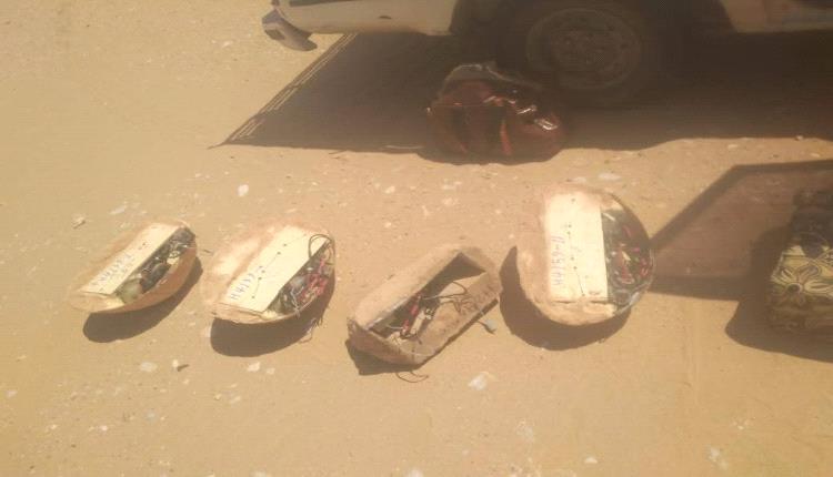 قوات دفاع شبوة تُفشل مخططاً تخريبياً وتفكك أربع عبوات ناسفة في قطاع حراد