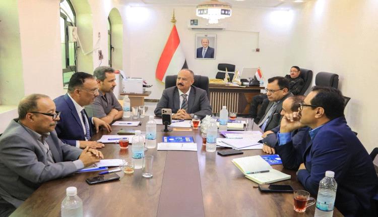 برئاسة وزير النقل وبمشاركة المحافظ بن الوزير.. لجنة الخاصة بتنظيم المؤاني تقر استكمال دراسات ميناء قنا وتنظيم استيراد المشتقات النفطية عبره