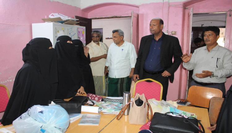 مدير عام المكلا يتفقد مدرسة 22 مايو ويطّلع على جاهزية المدرسة الجديدة بحي السلام