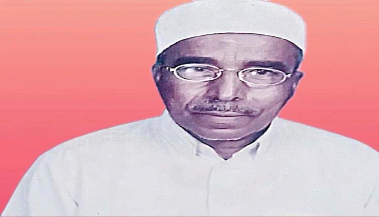 مدير عام مكتب الأوقاف والإرشاد بأبين وموظفو المكتب ينعون وفاة الشيخ أحمد عمر باعباد