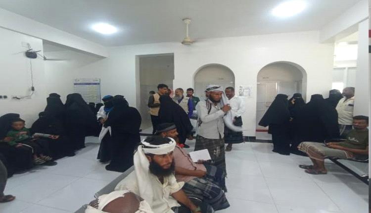 اقبال واسع على مخيم العيون المجاني في المركز الصحي قرية البيطرة .. معاينة 435 حالة في اليوم الأول