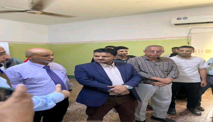 مدير عام الشيخ عثمان يدشّن مخيمًا طبيًا مجانيًا لمرضى الأمراض النفسية والعصبية