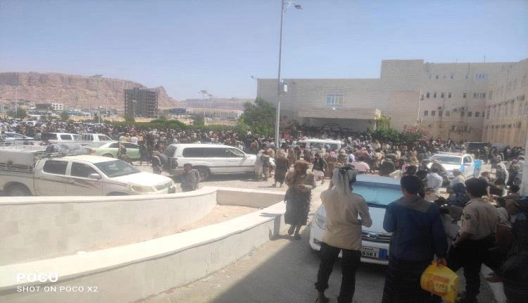 تفاصيل جديدة حول استهداف معسكر العلم بشبوة.. كيف جاء الانفجار والحصيلة الحقيقية للشهداء