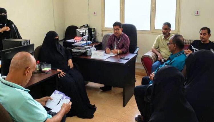 تنفيذاً لتوجيهات مدير صحة عدن.. إدارة صحة الموانئ تكثف استعداداتها وتناقش خطط الرقابة الصحية في منافذ العاصمة