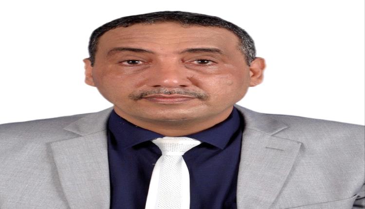 نائب وزير التعليم الفني والتدريب المهني الدكتور عديل الطهيش يعزّي في وفاة الشيخ أحمد هائل حسن الصبيحي.