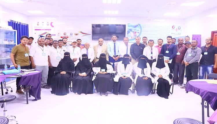 اختتام الورشة التدريبية بسيئون حول أسس إدارة المخاطر الحيوية والبحث المسؤول