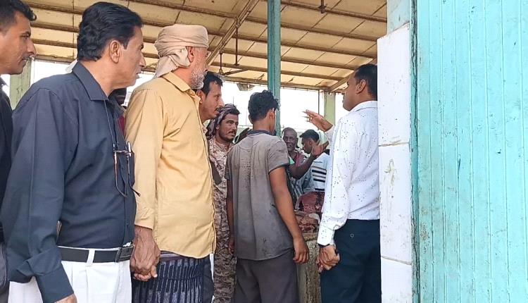 البلعيدي والزري وحمامة ينفذون نزولا ميدانيا مشتركا إلى سوق الأسماك وساحة الحراج بزنجبار