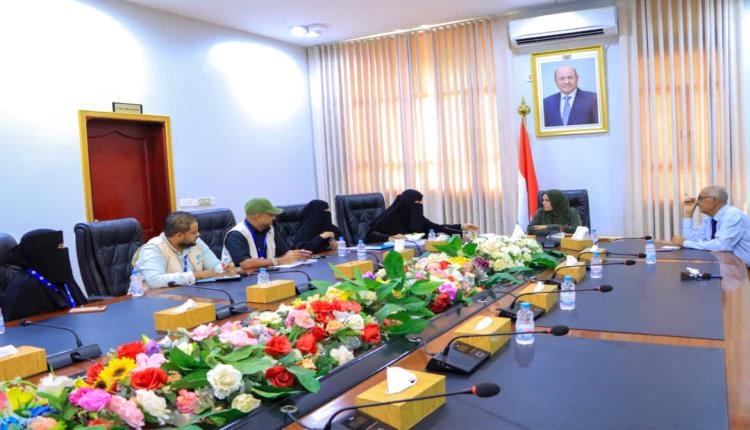 مؤسسة لأجل الجميع للتنمية تبحث مع وزيرة المرأة تعزيز التعاون ودعم قضايا المرأة في اليمن