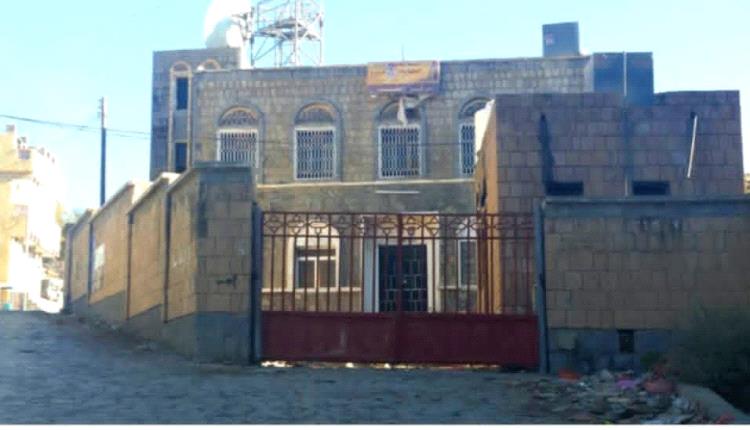انقطاع خدمات يمن موبايل عن رصد وسرار وسباح بسبب قطع كابل الألياف الضوئية بين العسكرية ويافع