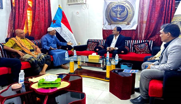باعوم يستقبل وفدًا من سقطرى ويبحث معه تعزيز التنسيق والعمل المشترك
