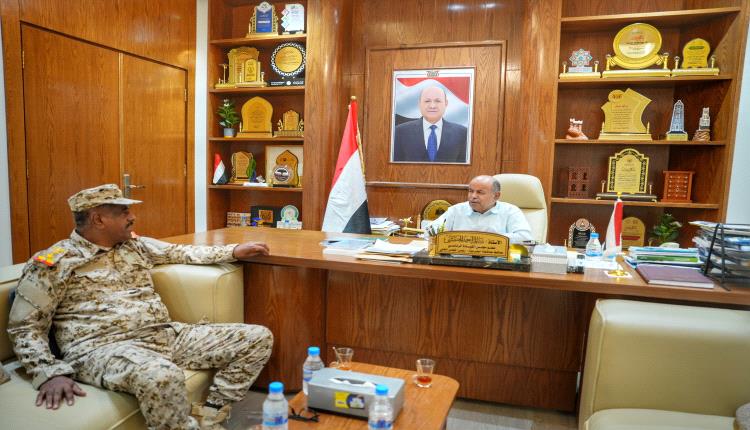 عضو مجلس القيادة الخنبشي يطلع على إجراءات تنظيم استكمال نقل 1324 منتسبًا إلى أمن وشرطة وادي وصحراء حضرموت