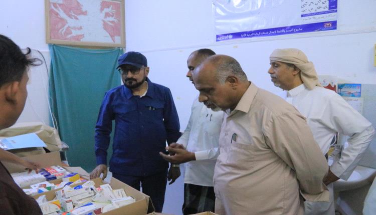 مؤسسة آل عباد للتنمية تنفذ مخيمًا طبيًا مجانيًا استفاد منه 338 مريضًا ومريضة