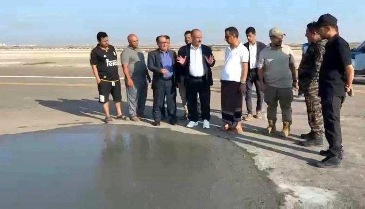 وزير النقل يعلن استأنف نشاط مطار عدن الدولي عقب توقفه جراء القصف الحوثي