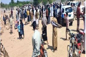 نائب محافظ أبين يتقدم تشييع جنازة فقيد الوطن عضو المجلس بالمحافظة مدير عام الاستثمار عبدالمجيد الصلاحي