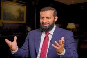 يحتفل بطريقته الخاصة.. محافظ أبين يحيي ذكرى 14 أكتوبر بإصدار ستة قرارات تكليف لضخ دماء جديدة