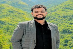 الإعلامي هاشم شيخان يعلن استقالته من صندوق النظافة بأبين