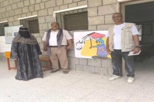 المنصري يطلق نداء استغاثة عاجل لدعم أبين مع تصاعد موجة النزوح وضغوط متزايدة على التعليم والصحة