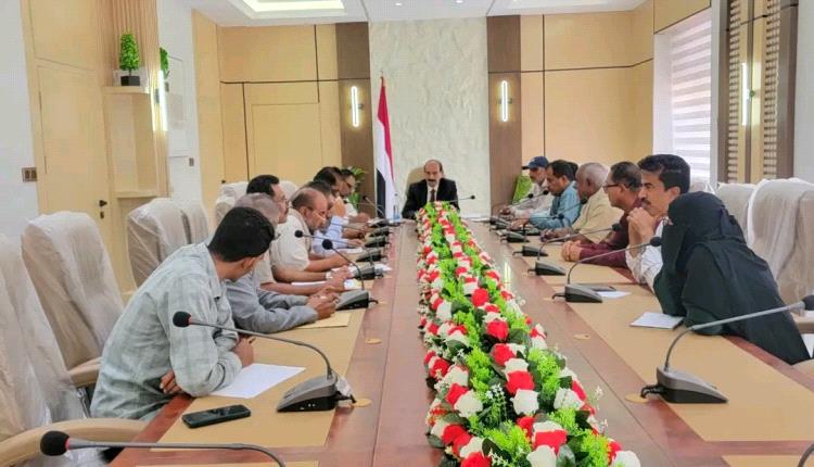 برئاسة الدغاري.. لجنة إدارة الأحواض المائية بشبوة تعقد اجتماعها الأول وتناقش أولويات حماية وتنظيم الموارد المائية