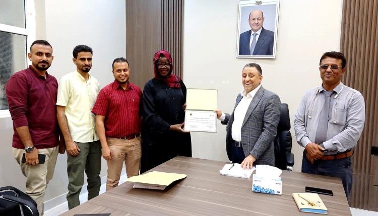 الأمين العام للمجلس المحلي يلتقي المدير القطري لمجلس الإنقاذ الدولي ويشدد على تعزيز الشراكة وتحسين جودة الخدمات في أبين
